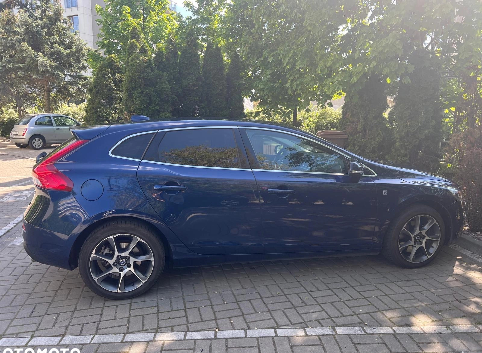 Volvo V40 cena 57800 przebieg: 93000, rok produkcji 2016 z Poznań małe 46